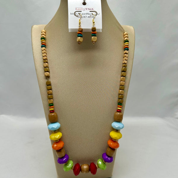 "Coloreé" colorful wood necklaces