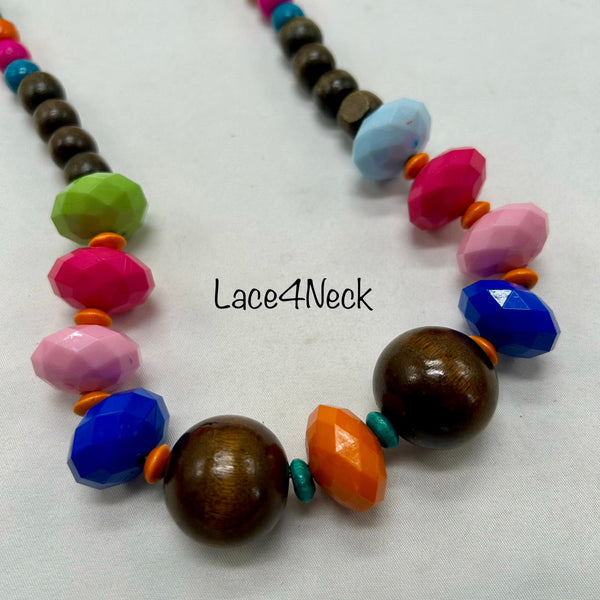 "Coloreé" colorful wood necklaces