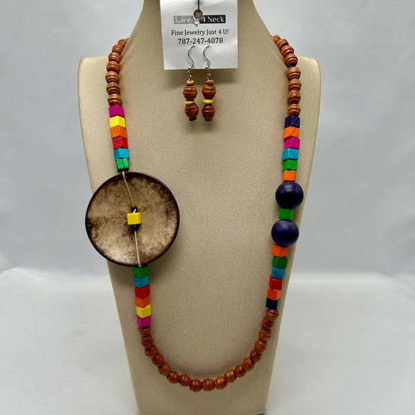 "Coloreé" colorful wood necklaces