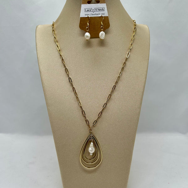 "Concentric", SS & FW pearls