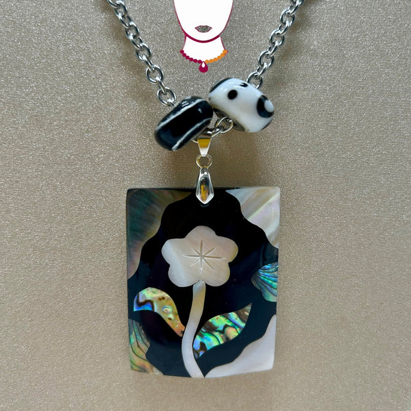 “Dop”, Abalone Shell & Glass necklace
