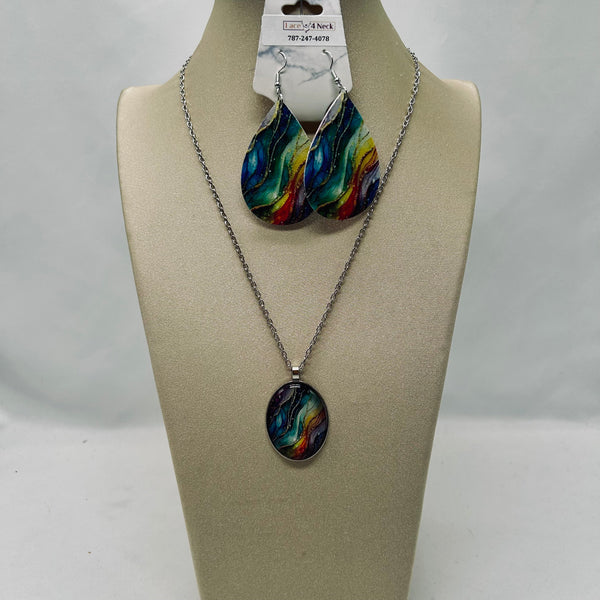 “Dreamy”, Glass and Wood chain