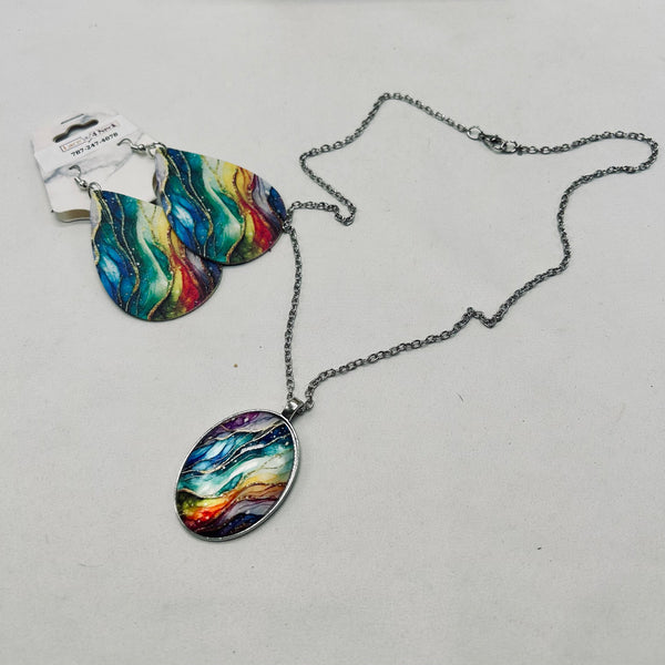“Dreamy”, Glass and Wood chain