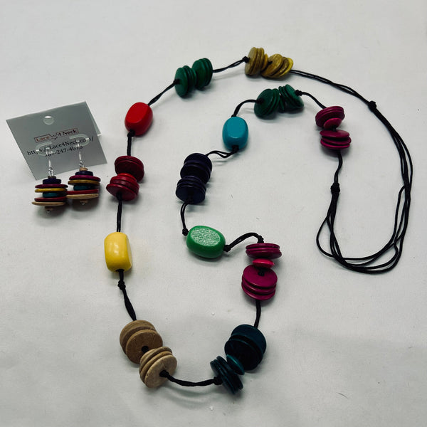 “Kokara”, Colored Wood & Coconut Shells necklace