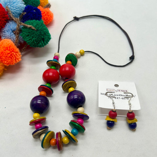 "Madeira" wood necklace