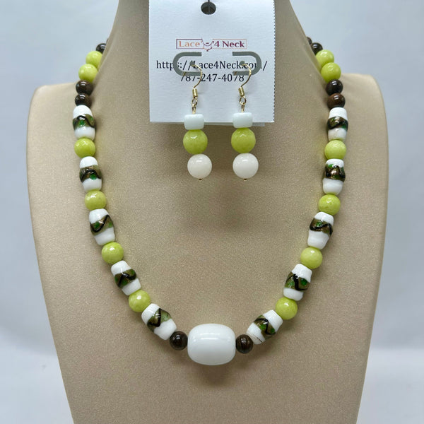 “Olivina”, Bronzite, Glass & Jade necklace