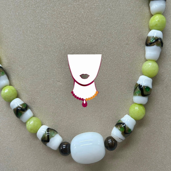 “Olivina”, Bronzite, Glass & Jade necklace