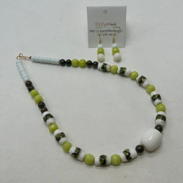 “Olivina”, Bronzite, Glass & Jade necklace