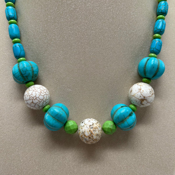 “Thankful”, Howlite & Magnesite necklace