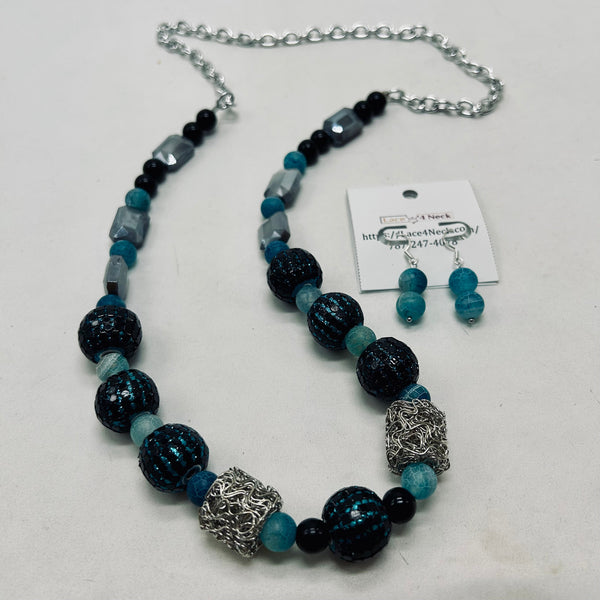 “Tinta Azul”, Cracked Agate & Indonesian Clay necklace