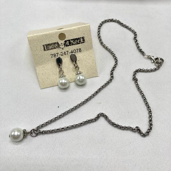 "Curby", Pearl Chain Set