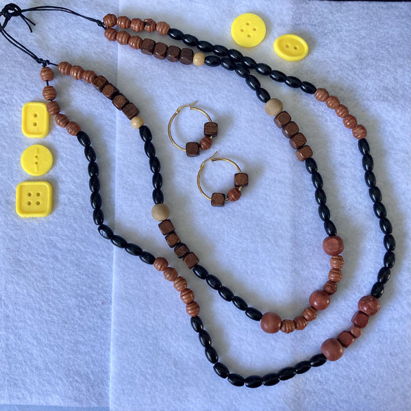 "Ethnic", Wood necklace