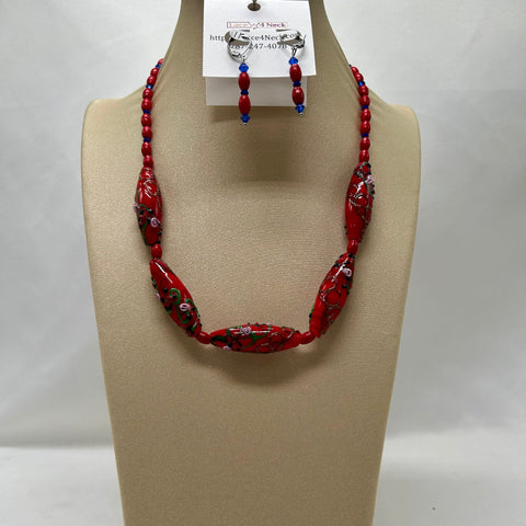 “Amarilis”, Goldsand Lampwork & Howlite necklace