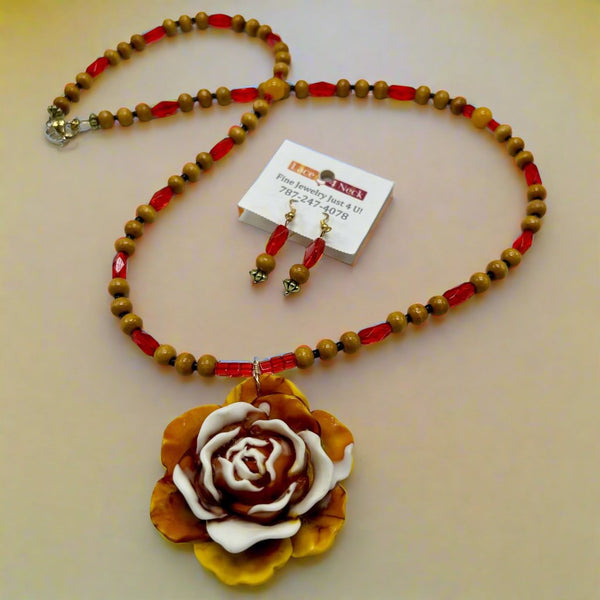 “Amber Flower”, Wood and Glass necklace