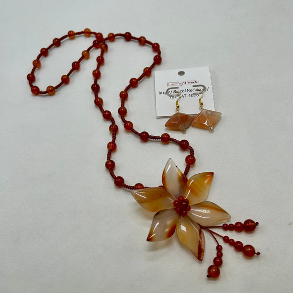 “Anemona”, Red Agate necklace