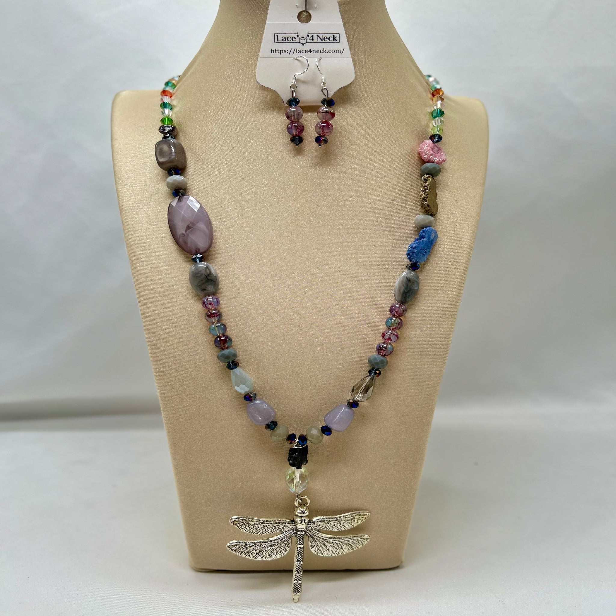 “Capung”, Druzy Quartz, Glass & Mixed necklace