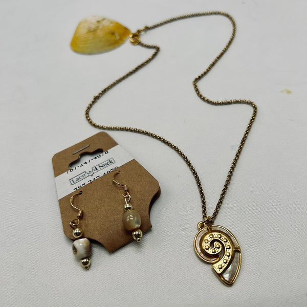 White Shell Chain Sets