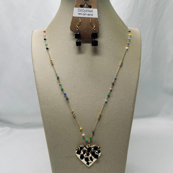 “Edgy,” Gold and Black Heart Long Chain Set