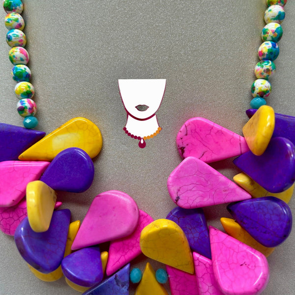 “Floresta”, Korean Glass & Magnesite necklace