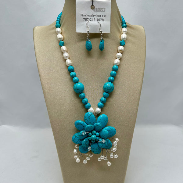 "Fortune" Freshwater Pearls & Magnesite necklace