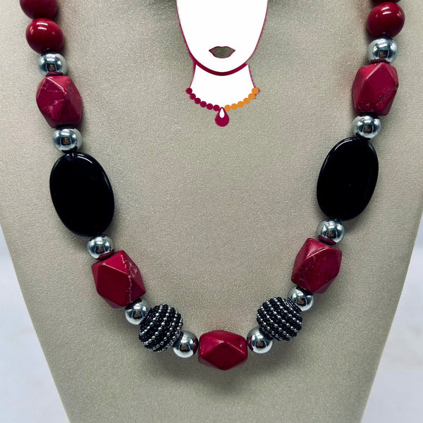 “Gothic” Hematite & Howlite necklace