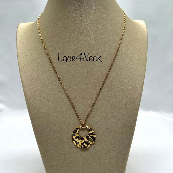 Hammered Round (Lace4Neck)
