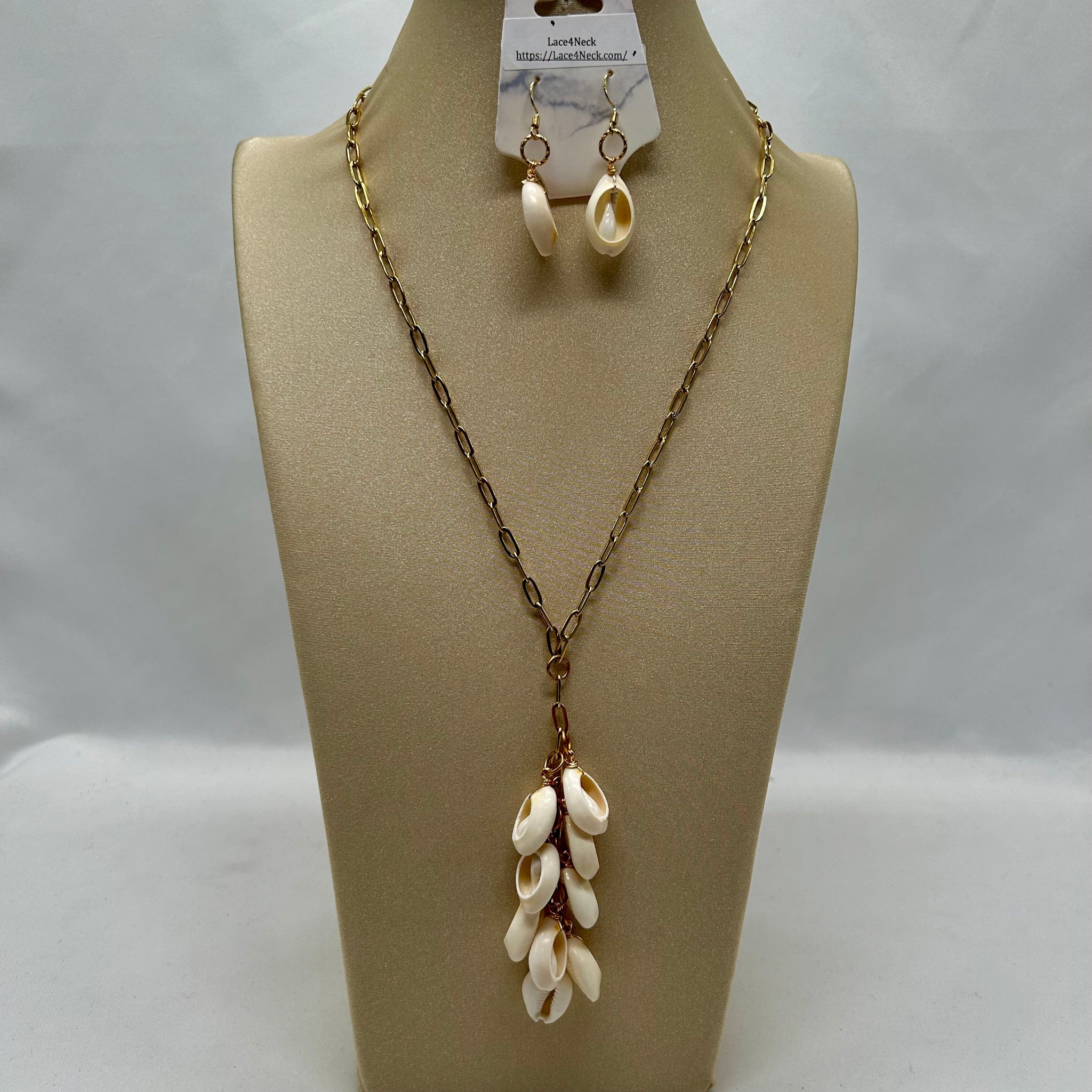 “Koekies”, Natural Cauri Chain Set