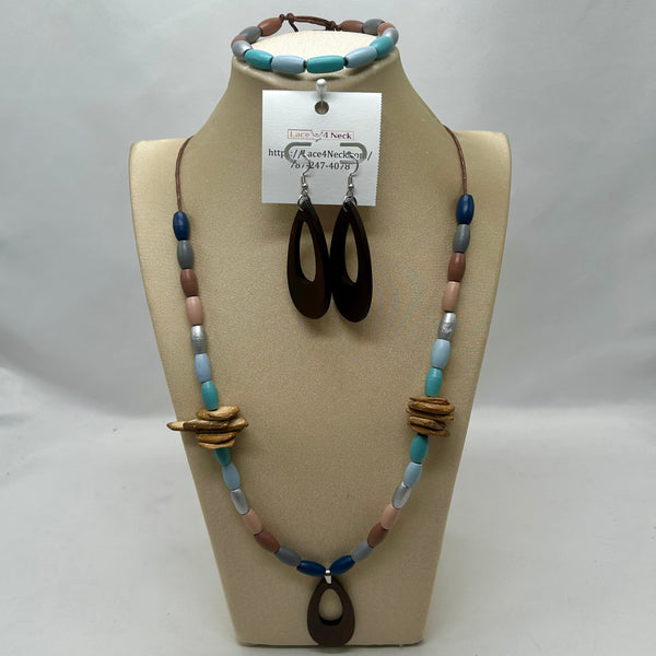 “Koffie”, Bohemian Wood necklace