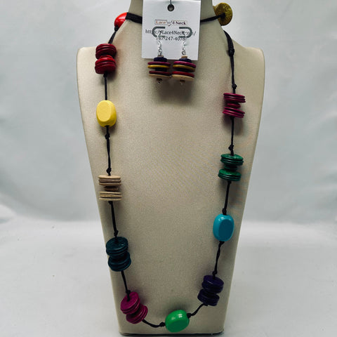 “Kokara”, Colored Wood & Coconut Shells necklace