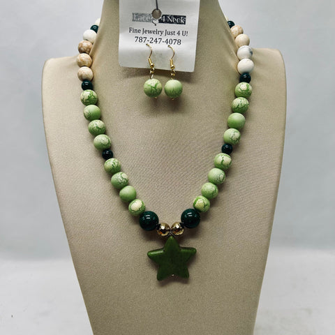 “Kruisement”, Glass, Jade & Magnesite necklace