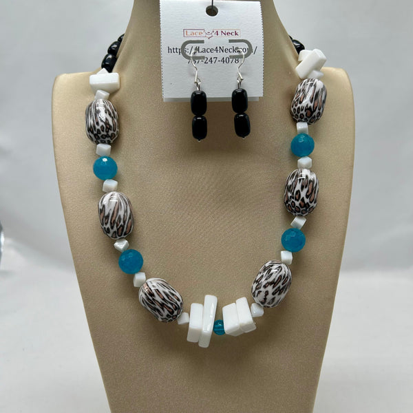 “Luiperd C”, Acrylic & Composite Quartz necklace