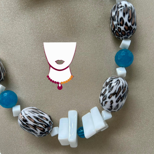 “Luiperd C”, Acrylic & Composite Quartz necklace