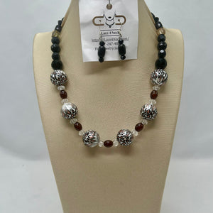 “Luiperd D”, Acrylic, Agate & Howlite necklace