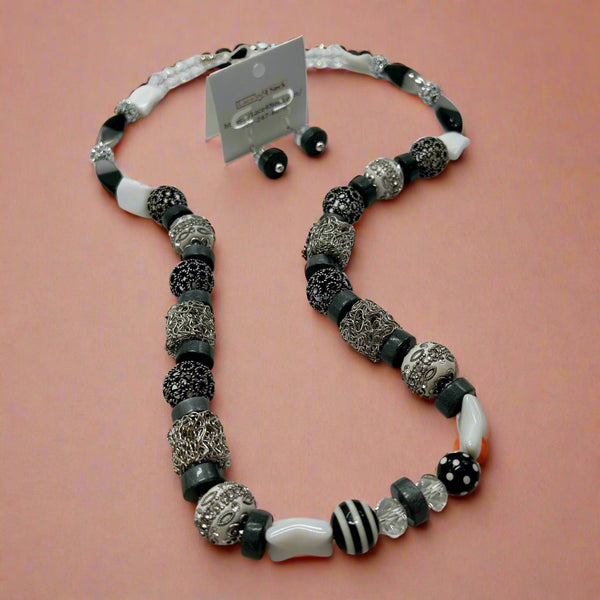 “Mailakoa”, Mixed Beads necklace