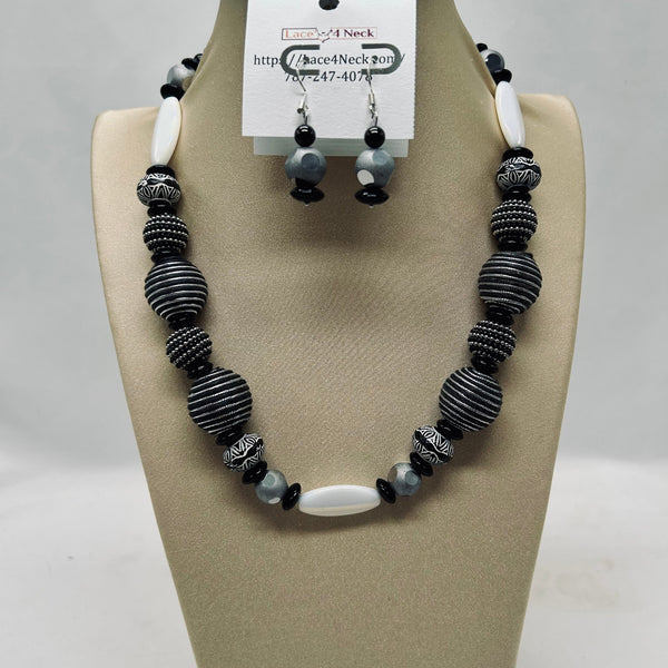 “Majo”, Shungite & Tibetan Style necklace
