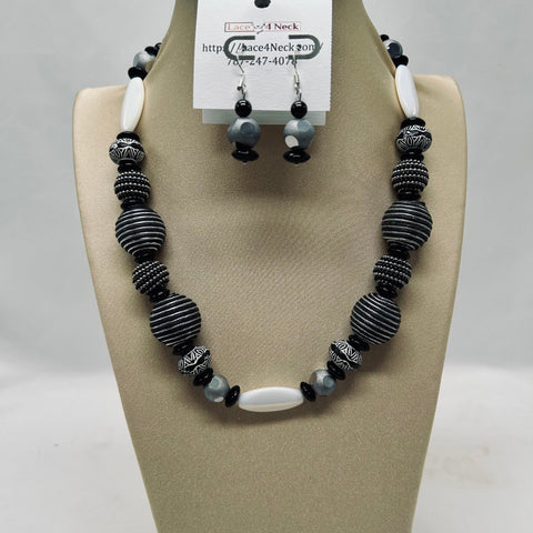 “Majo”, Shungite & Tibetan Style necklace