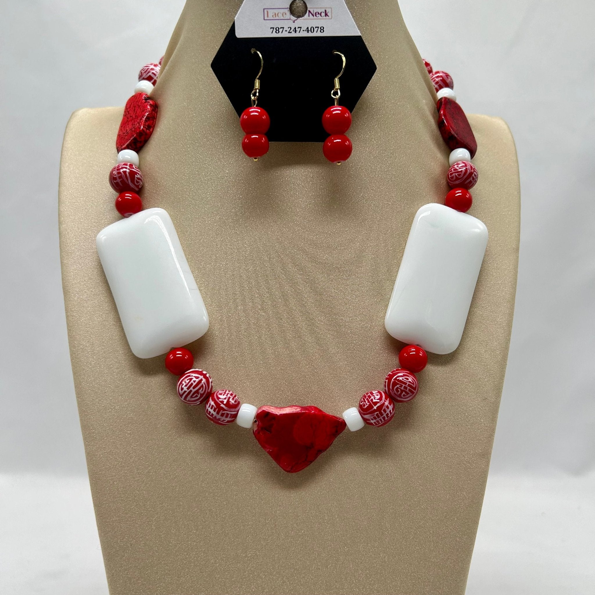 “Romance”, Magnesite & Porcelain necklace