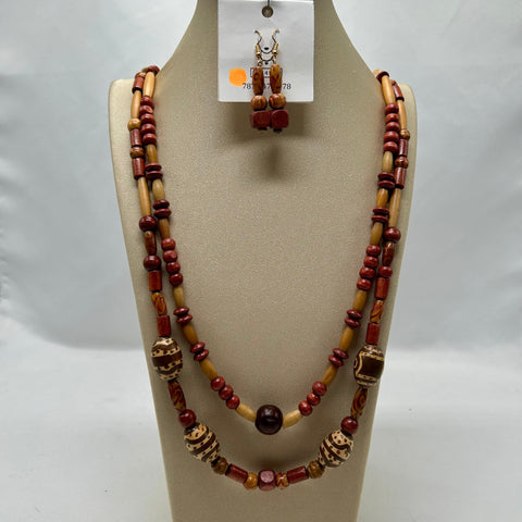 “Semi di Vino”, Mixed Color Wood necklace