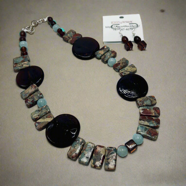 “Tierra Serena”, Aquamarine, Blown Glass & Lorderite necklace