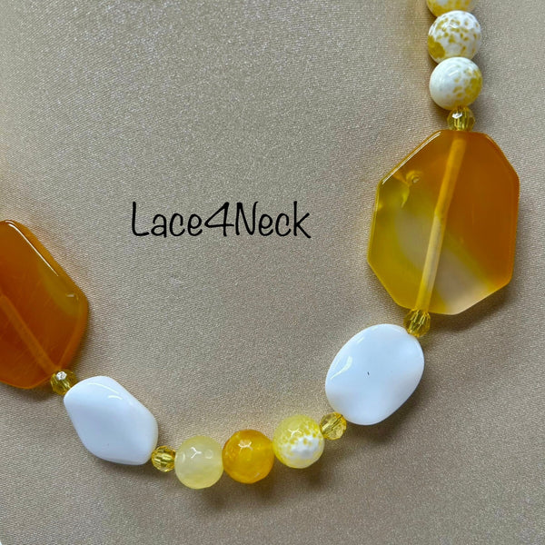 “Veilig”, Agate & Jade necklace