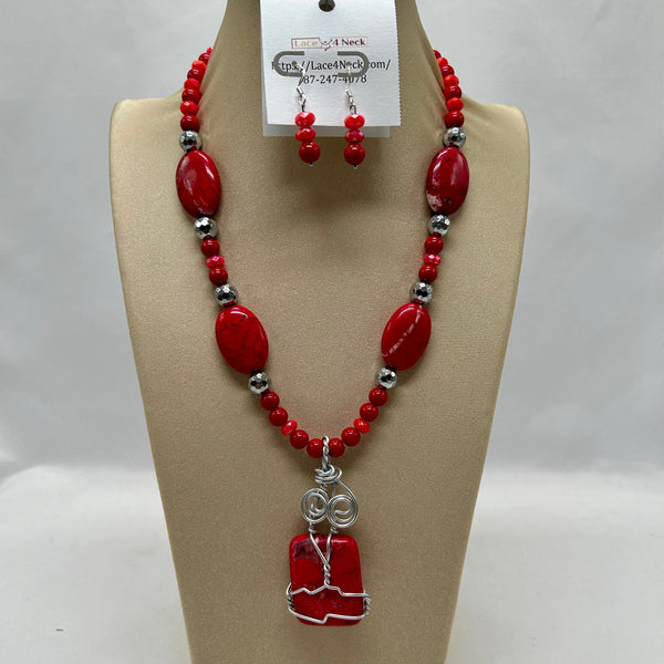 “Versnit,” Coral and Magnesite necklace