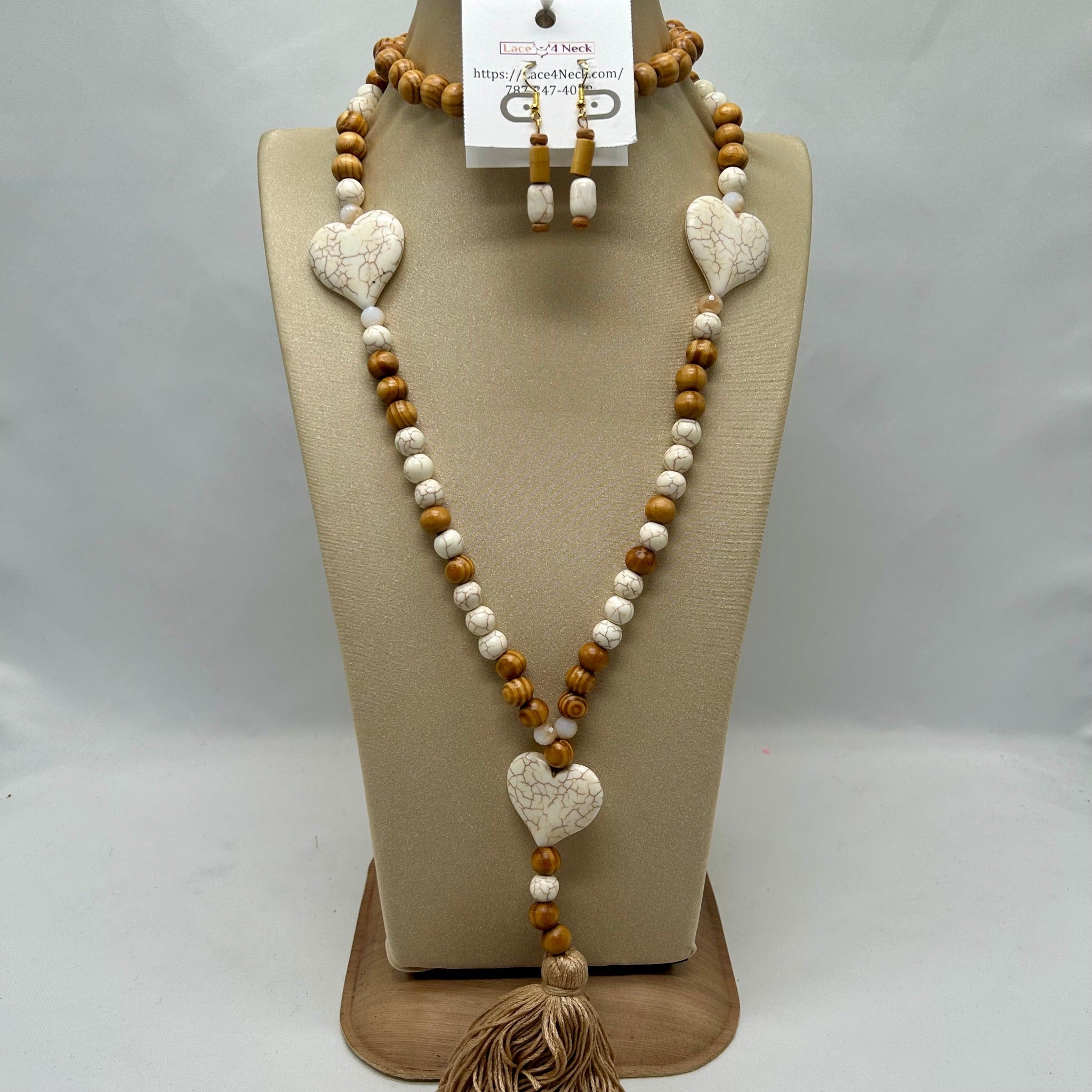 "Zuria" wood & howlite necklace