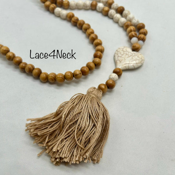 "Zuria" wood & howlite necklace